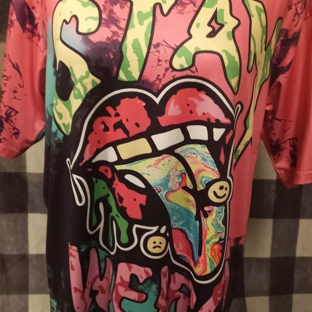 Stay weird t-shirt